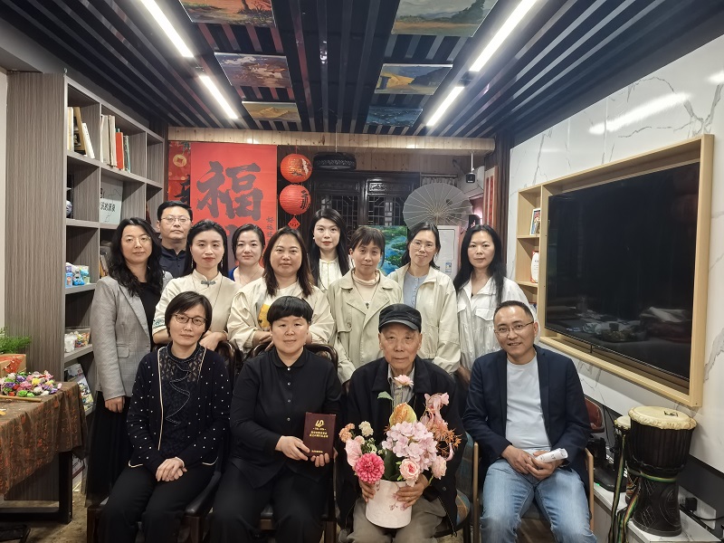 合影1.jpg